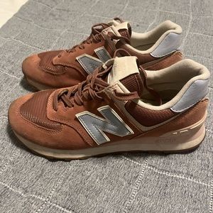 Women’s New Balance shoes